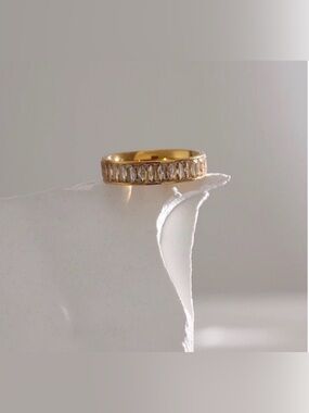 Cubic Zirconia Ring Jewelry Exquisite Wedding Engagement Gold Plated Size 8 New